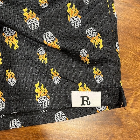 RPI flaming dice-mesh lined shorts-with drawl string. Mens size XL - Picture 2 of 10